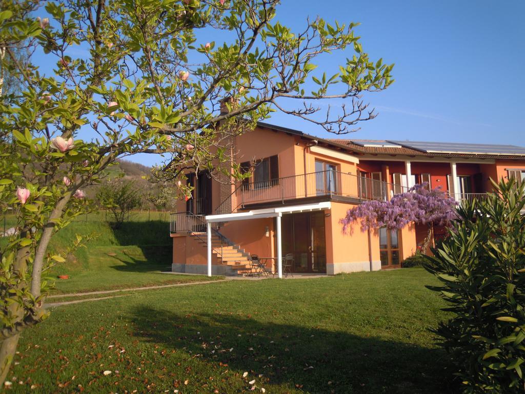 Casa Aiva & Il Ciabutin, In Collina Tra I Vigneti Guest House Pinerolo Exterior photo